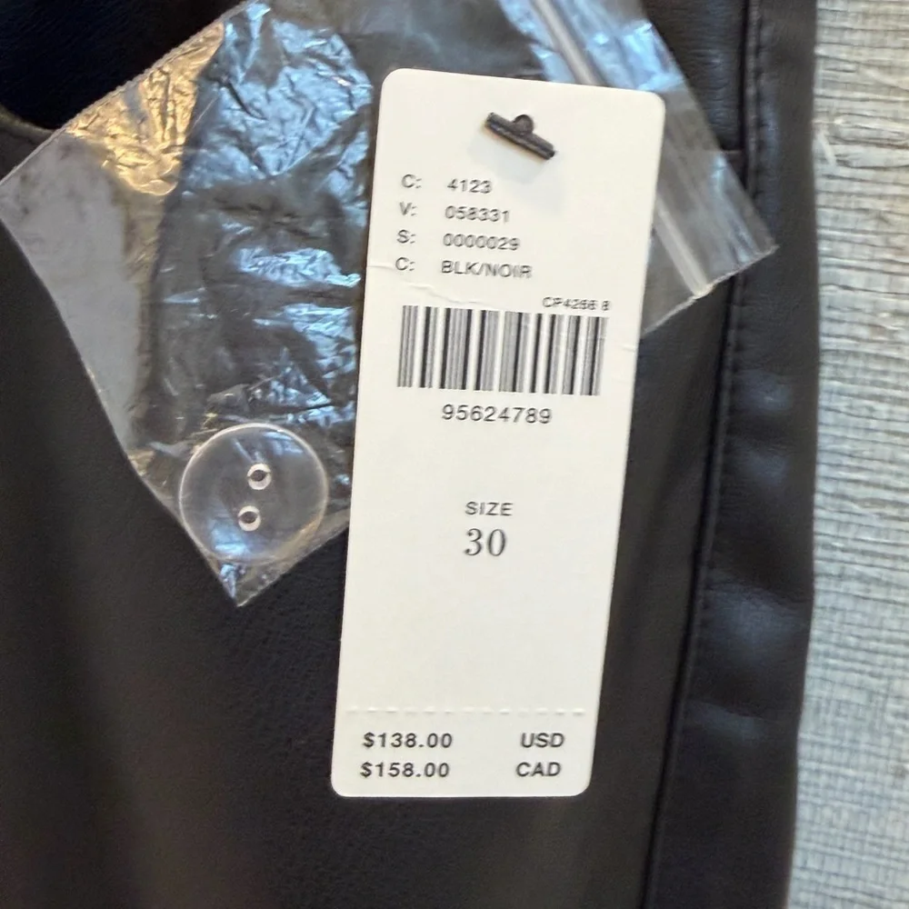 NWT new 30 Anthropologie pilcro cropped faux leather moto pants black short